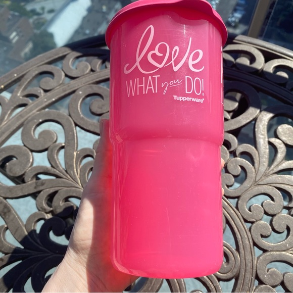 Tupperware - Pink tumbler Love what you do 875 ml - Picture 8 of 9